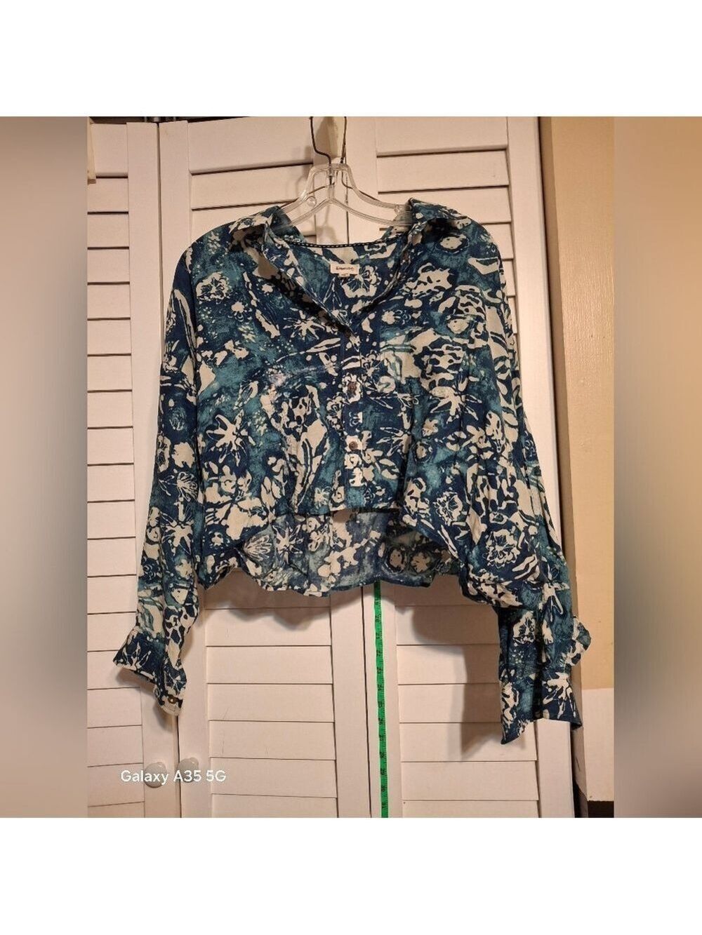 Pilcro Blue and White Floral Crop Ruffled Sailor Collar Blouse Sz XS Fits Medium